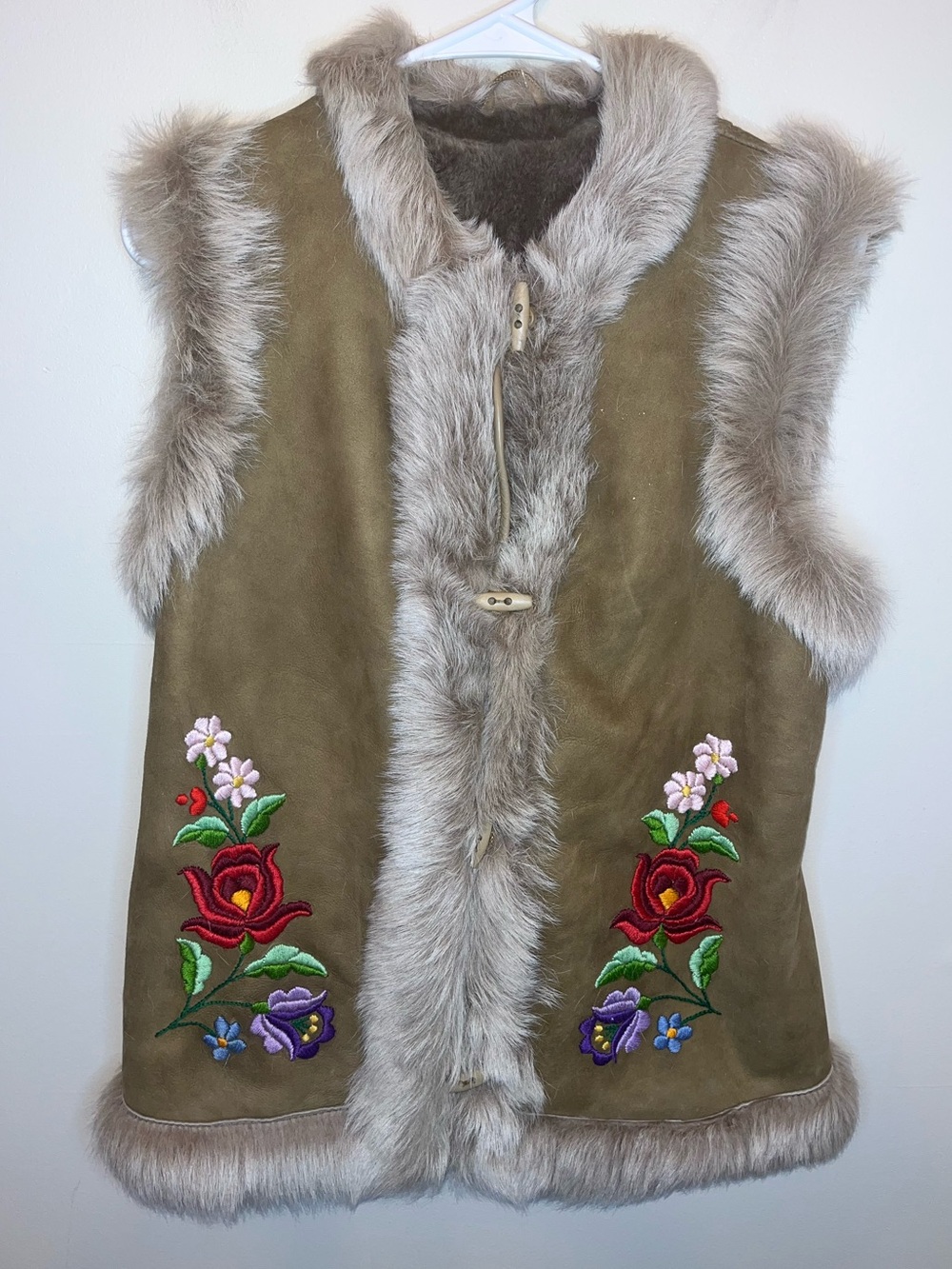 Hungarian Sherling Sheepskin Vest Fur Trim Size 38 EU Floral Embroidered NWT